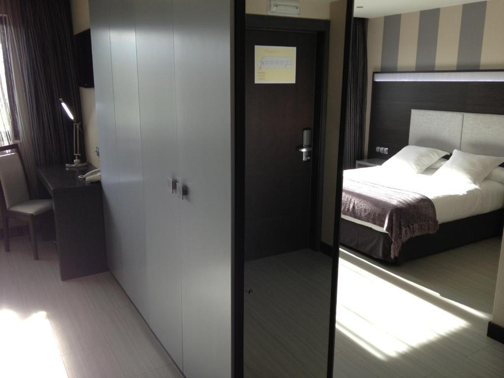 Hotel Adelma 오스나요 객실 사진