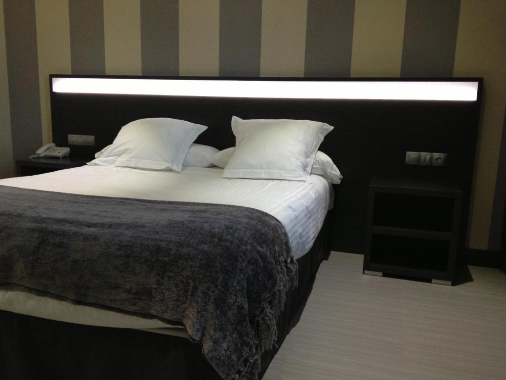 Hotel Adelma 오스나요 객실 사진